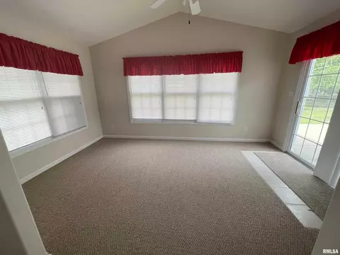 508 Villa Dr, Marion, IL 62959 photo 13