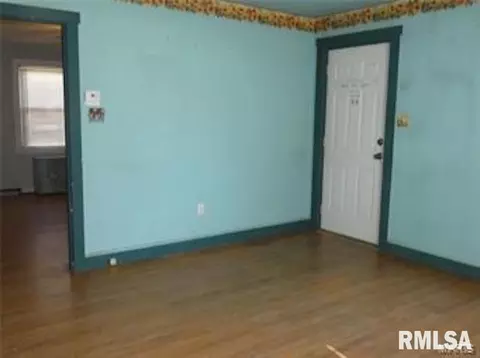 208 E 2nd St, Sparta, IL 62286 photo 4