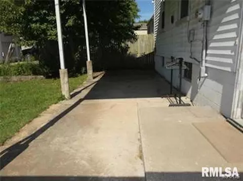 208 E 2nd St, Sparta, IL 62286 photo 12