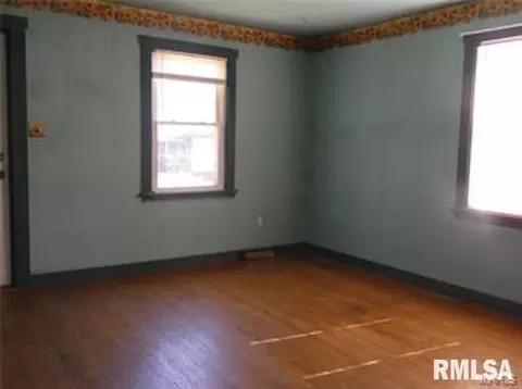 208 E 2nd St, Sparta, IL 62286 photo 3
