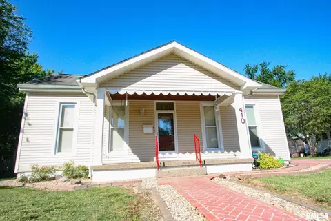 410 S Walnut St, Carmi, IL 62821 photo 2