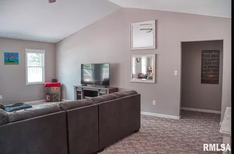 6382 Windmere Ln, Marion, IL 62959 photo 9