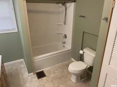 1319 Short St, Centralia, IL 62801 photo 27