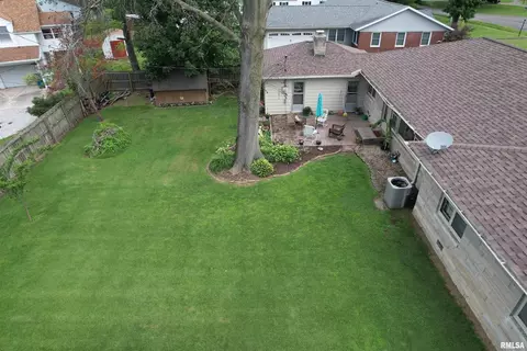 4 Orchard Dr, Centralia, IL 62801 photo 10