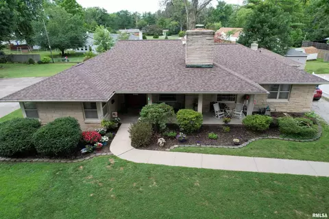 4 Orchard Dr, Centralia, IL 62801 photo 3
