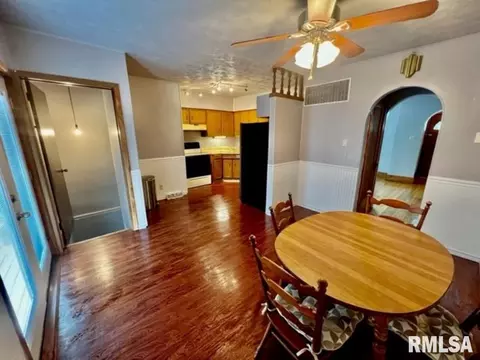 1020 E 2nd St, Centralia, IL 62801 photo 8