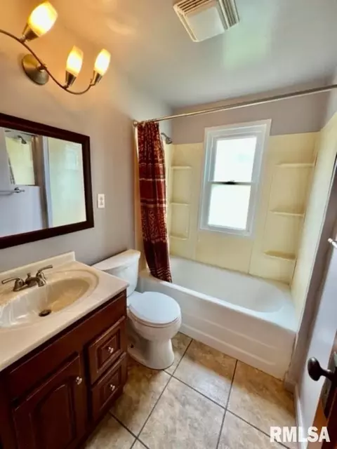 1020 E 2nd St, Centralia, IL 62801 photo 19