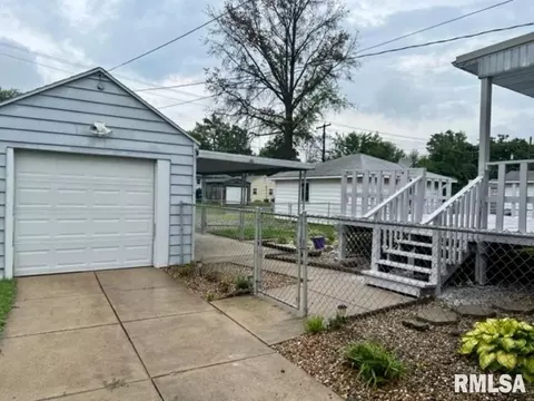 1020 E 2nd St, Centralia, IL 62801 photo 4
