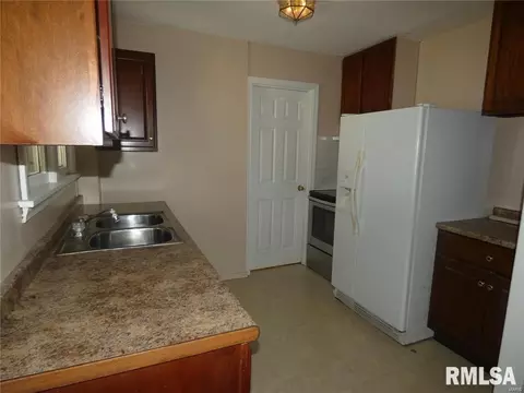 108 E 1st St, Steeleville, IL 62288 photo 9