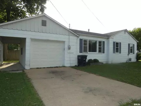 108 E 1st St, Steeleville, IL 62288 photo 2