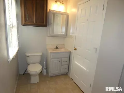 108 E 1st St, Steeleville, IL 62288 photo 10