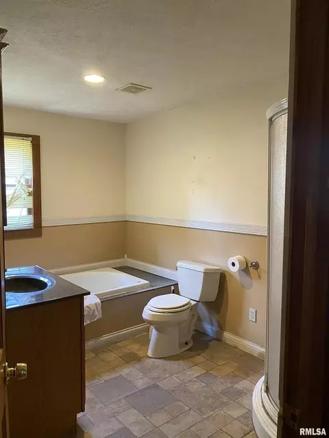 712 S 18th St, Herrin, IL 62948 photo 24