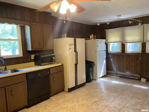 712 S 18th St, Herrin, IL 62948 photo 11