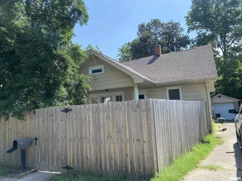 712 S 18th St, Herrin, IL 62948 photo 5