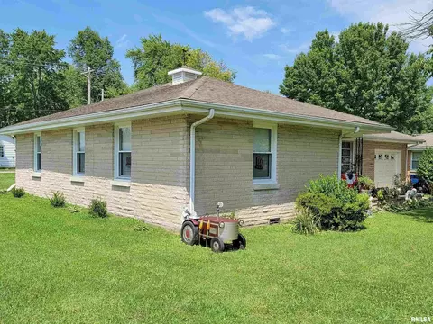 844 W 6th St, Flora, IL 62839 photo 45