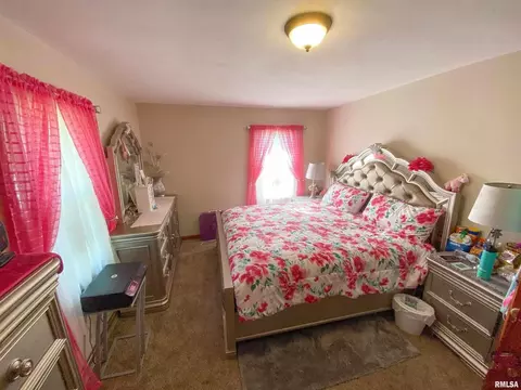 844 W 6th St, Flora, IL 62839 photo 32