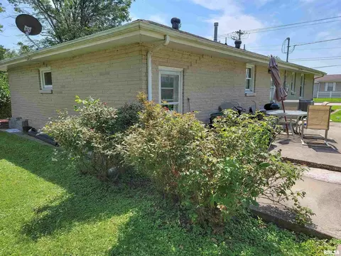 844 W 6th St, Flora, IL 62839 photo 51