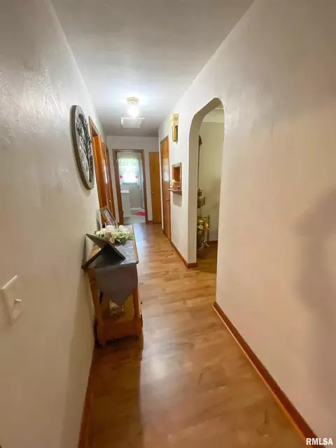 844 W 6th St, Flora, IL 62839 photo 34
