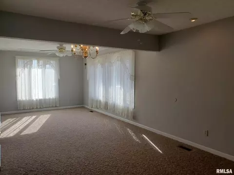 2500 1st St, Eldorado, IL 62930 photo 8