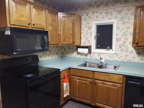2500 1st St, Eldorado, IL 62930 photo 9