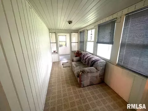 639 E 11th St, Centralia, IL 62801 photo 9
