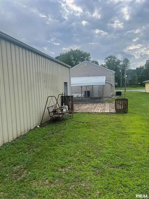 708 S State St, Christopher, IL 62822 photo 22