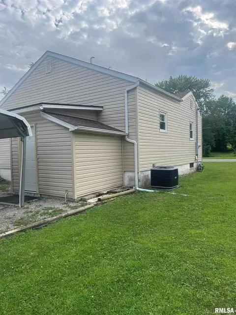 708 S State St, Christopher, IL 62822 photo 20