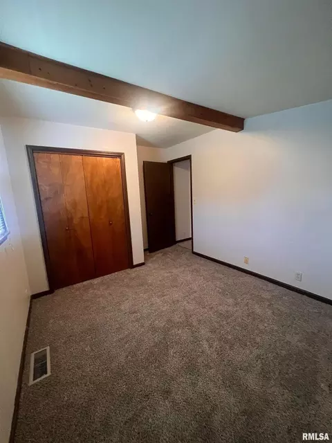708 S State St, Christopher, IL 62822 photo 15