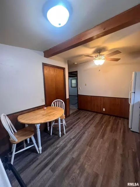 708 S State St, Christopher, IL 62822 photo 9