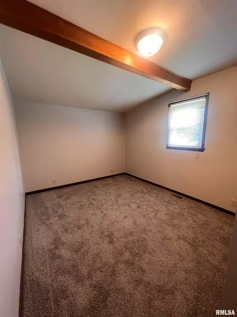 708 S State St, Christopher, IL 62822 photo 13