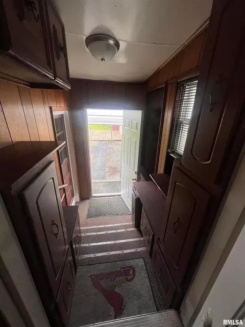 708 S State St, Christopher, IL 62822 photo 17