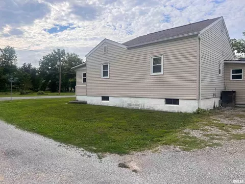 708 S State St, Christopher, IL 62822 photo 19