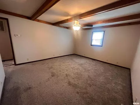 708 S State St, Christopher, IL 62822 photo 3