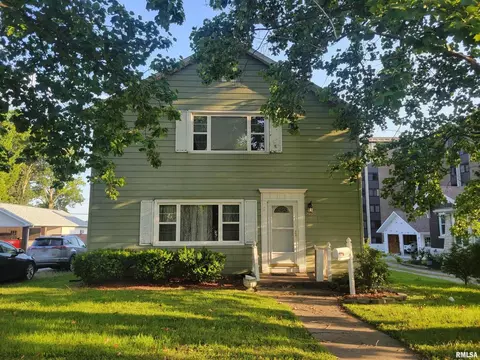 308 E Oak St, West Frankfort, IL 62896