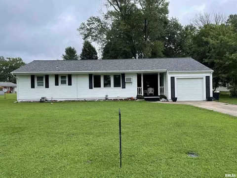 527 Tar Springs Dr, Carmi, IL 62821 photo 1