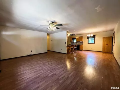 701 Deerpath Rd, Iuka, IL 62849 photo 17