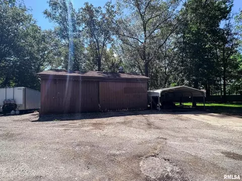 701 Deerpath Rd, Iuka, IL 62849 photo 11