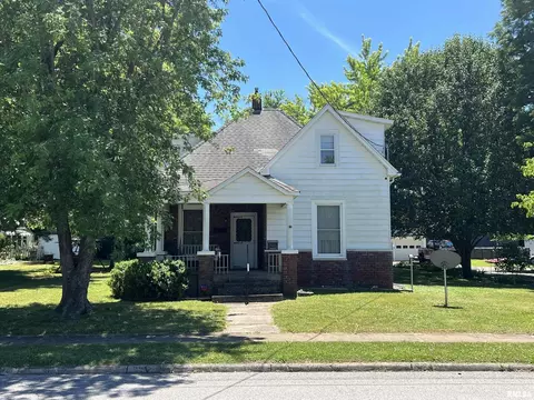 1107 W Cherry St, Marion, IL 62959 photo 1