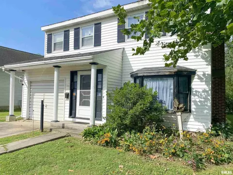 151 Willow St, Flora, IL 62839 photo 3
