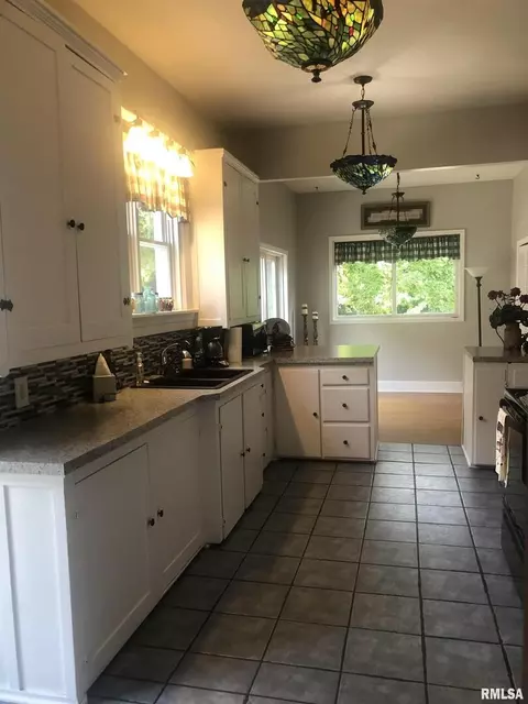 613 S Main St, Anna, IL 62906 photo 45