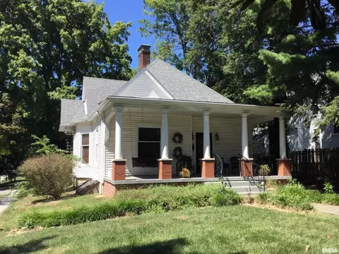 613 S Main St, Anna, IL 62906 photo 1