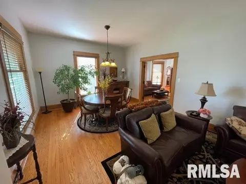 613 S Main St, Anna, IL 62906 photo 4