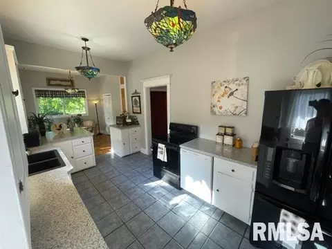 613 S Main St, Anna, IL 62906 photo 22