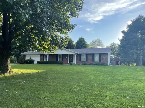 2310 Spring Ln, Marion, IL 62959 photo 2