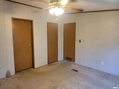 1609 Smith St, Eldorado, IL 62930 photo 20