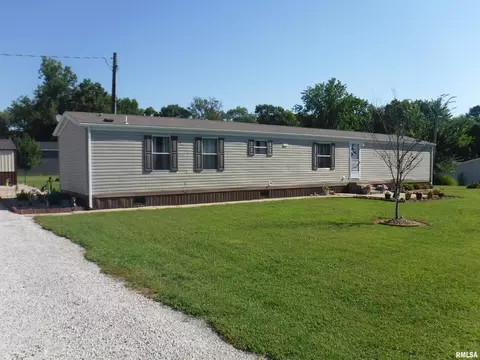1723 Ullman Rd, Centralia, IL 62801