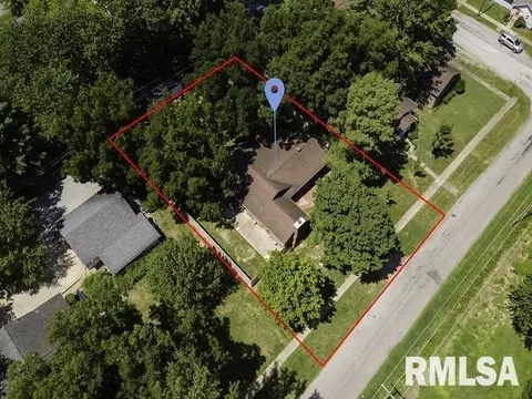 207 S 7th St, Herrin, IL 62948 photo 10