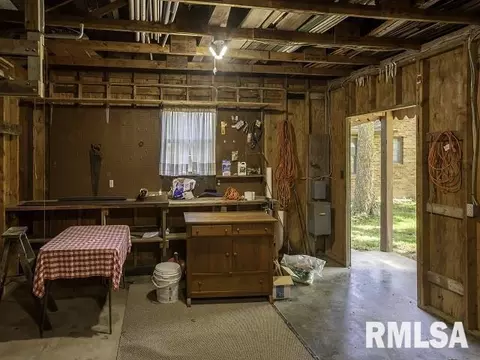 207 S 7th St, Herrin, IL 62948 photo 29
