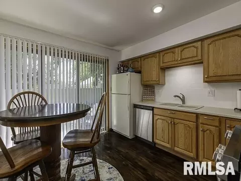 207 S 7th St, Herrin, IL 62948 photo 18