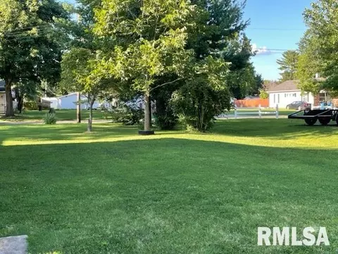 612 W Ray St, Christopher, IL 62822 photo 9